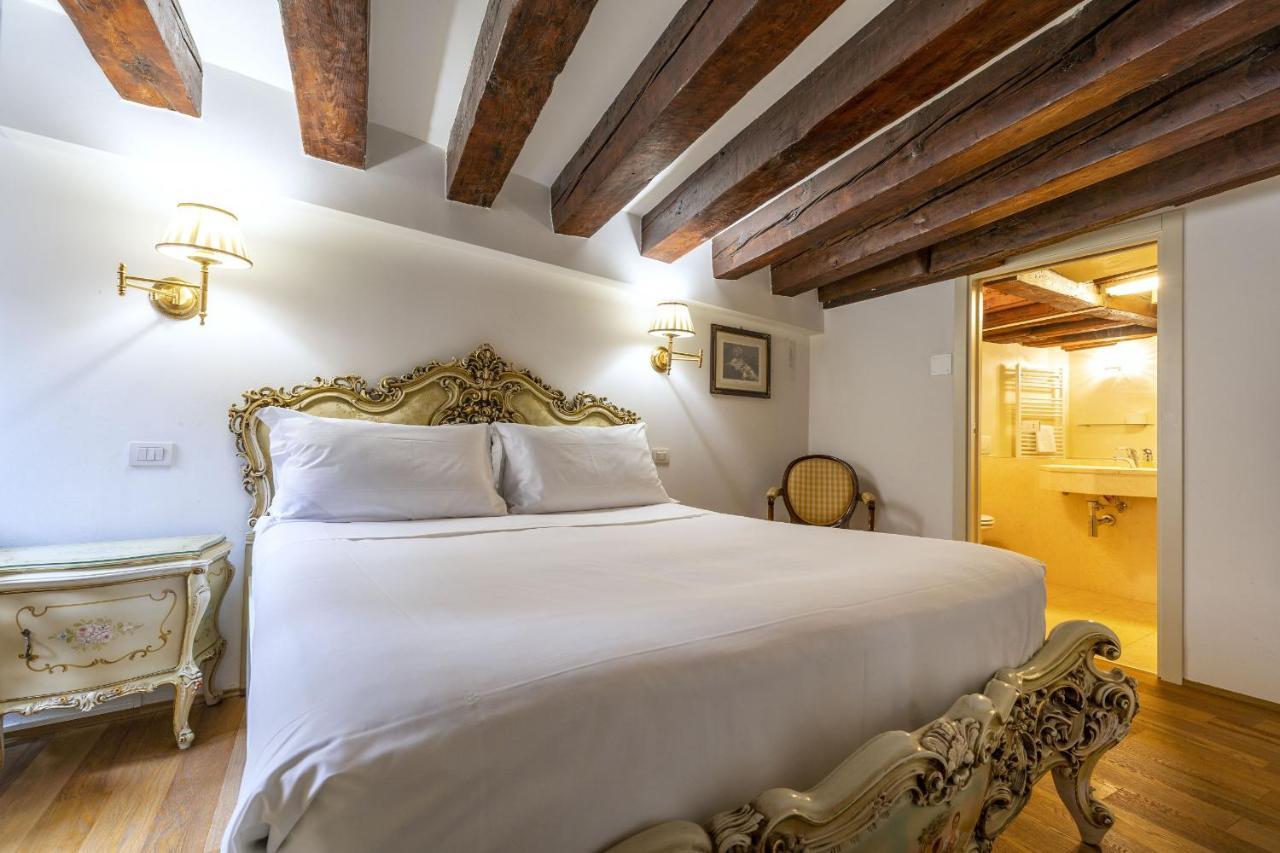 Gondola Luxury - Campo Santi Filippo E Giacomo By Wonderful Italy Venecia Exterior foto