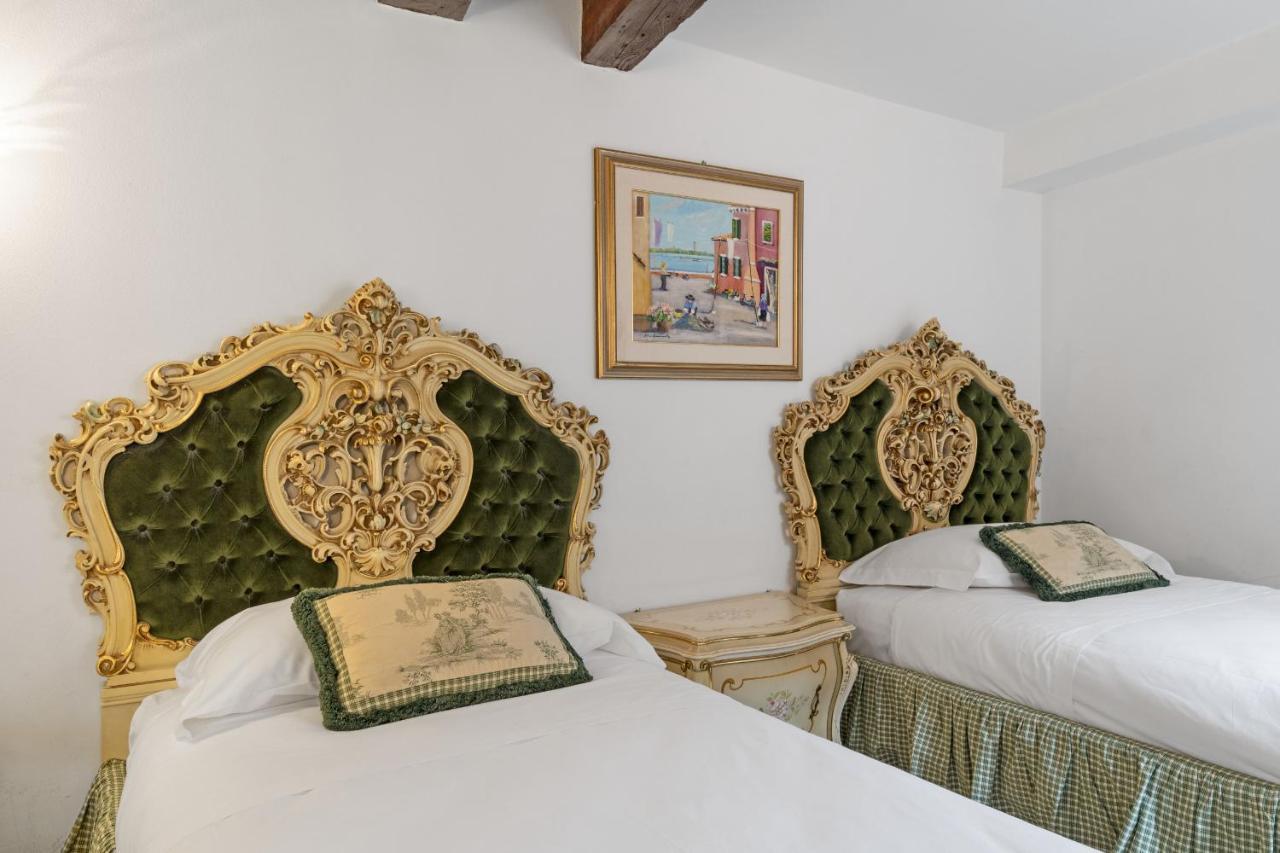 Gondola Luxury - Campo Santi Filippo E Giacomo By Wonderful Italy Venecia Exterior foto