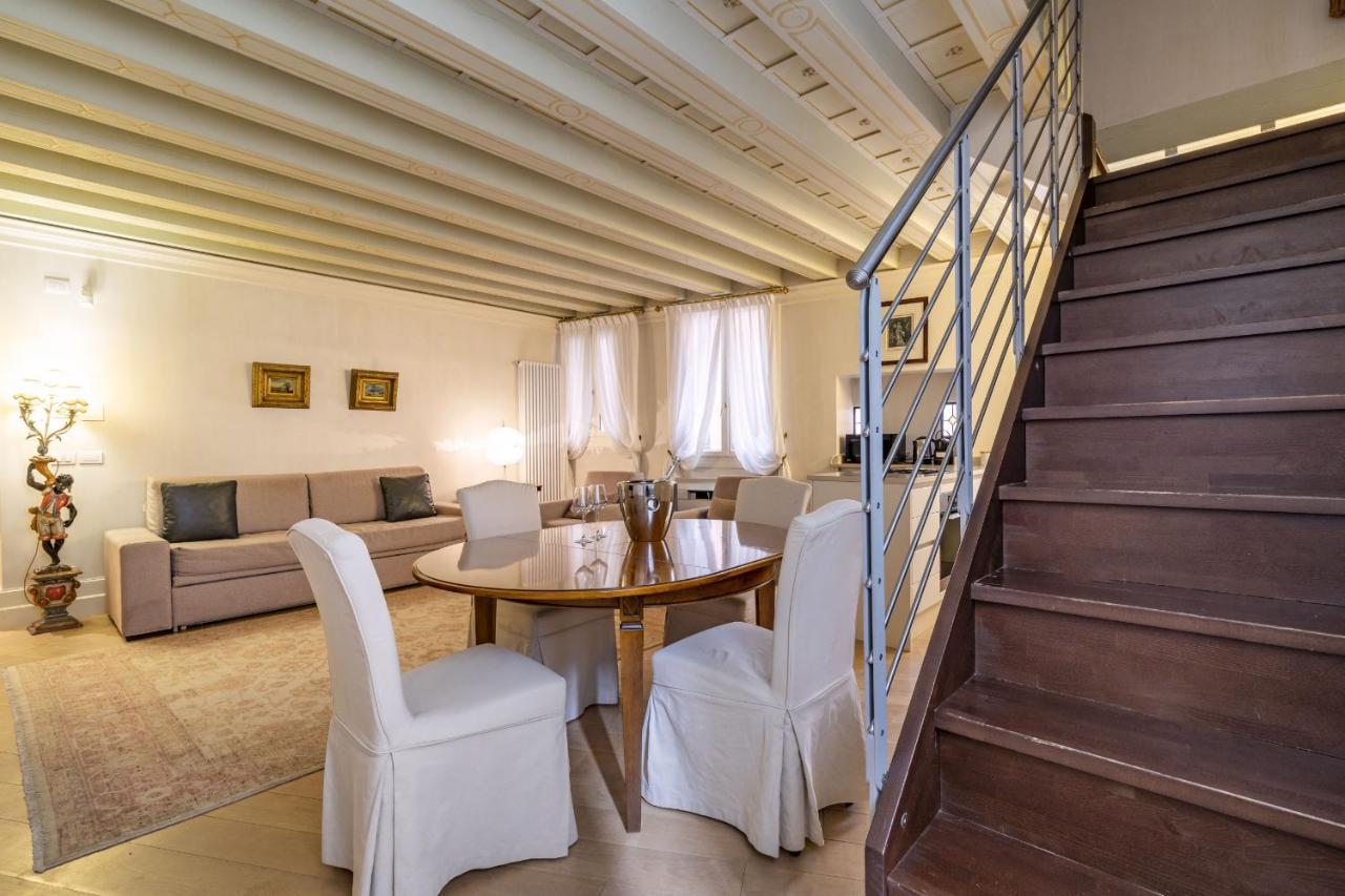 Gondola Luxury - Campo Santi Filippo E Giacomo By Wonderful Italy Venecia Exterior foto