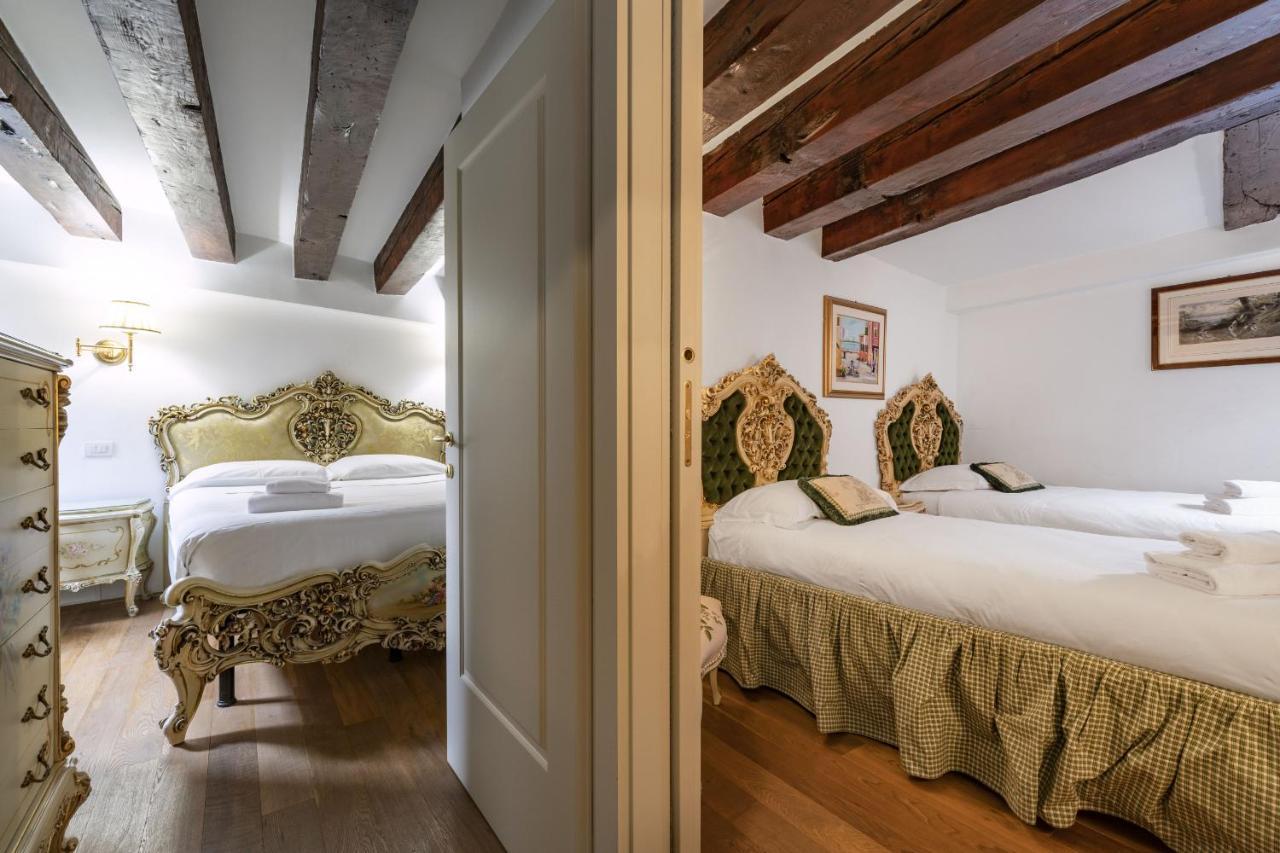 Gondola Luxury - Campo Santi Filippo E Giacomo By Wonderful Italy Venecia Exterior foto