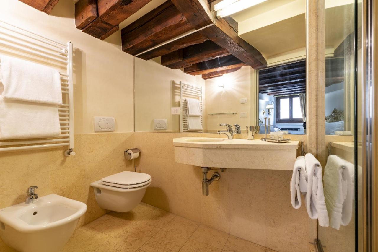 Gondola Luxury - Campo Santi Filippo E Giacomo By Wonderful Italy Venecia Exterior foto