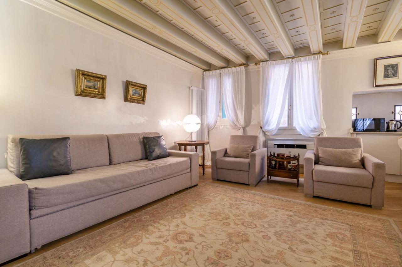 Gondola Luxury - Campo Santi Filippo E Giacomo By Wonderful Italy Venecia Exterior foto