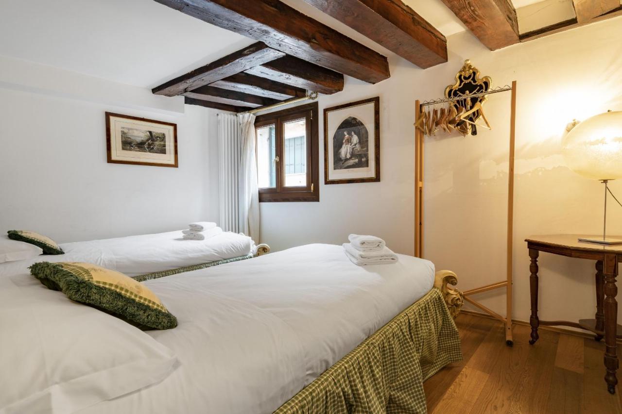 Gondola Luxury - Campo Santi Filippo E Giacomo By Wonderful Italy Venecia Exterior foto