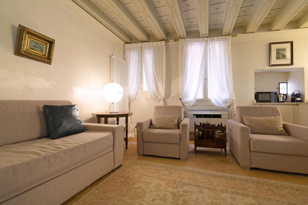 Gondola Luxury - Campo Santi Filippo E Giacomo By Wonderful Italy Venecia Exterior foto