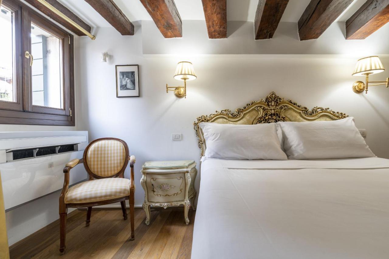 Gondola Luxury - Campo Santi Filippo E Giacomo By Wonderful Italy Venecia Exterior foto