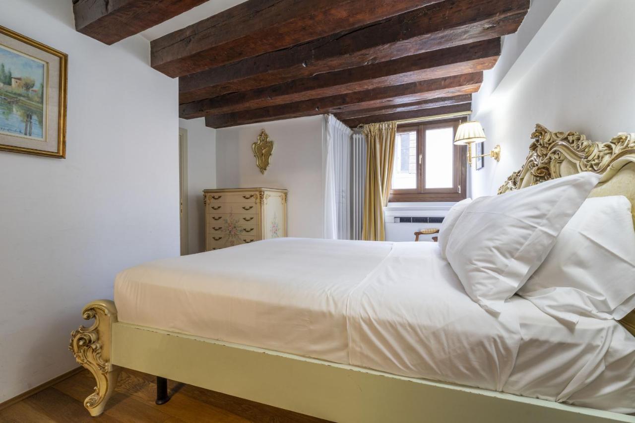 Gondola Luxury - Campo Santi Filippo E Giacomo By Wonderful Italy Venecia Exterior foto